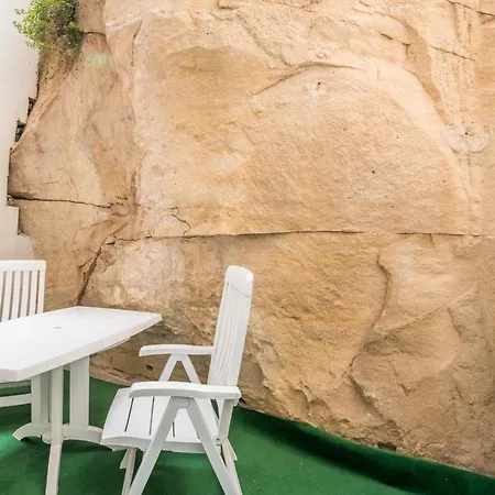 Sea View 2 Bedroom With Patio St Julians Appartement